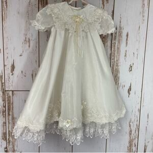 Honeybee, Girls Dress. Size Medium. Good used condition! Glitzy and Lace.